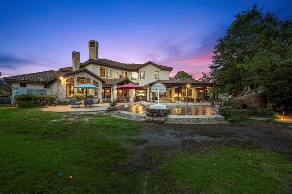 2. 875 million spring home delight the epitome of entertainment and luxury 44