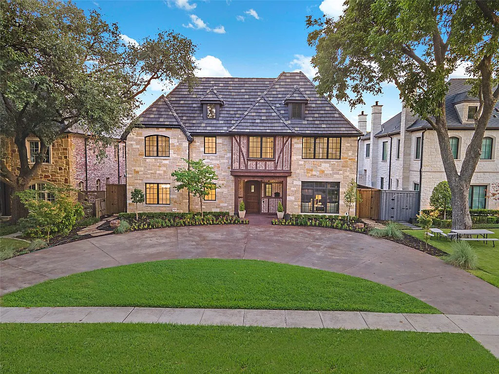 This Sophisticated Dallas Home Offers Comfort & Entertainment in Perfect Harmony Asked $3.5 Million