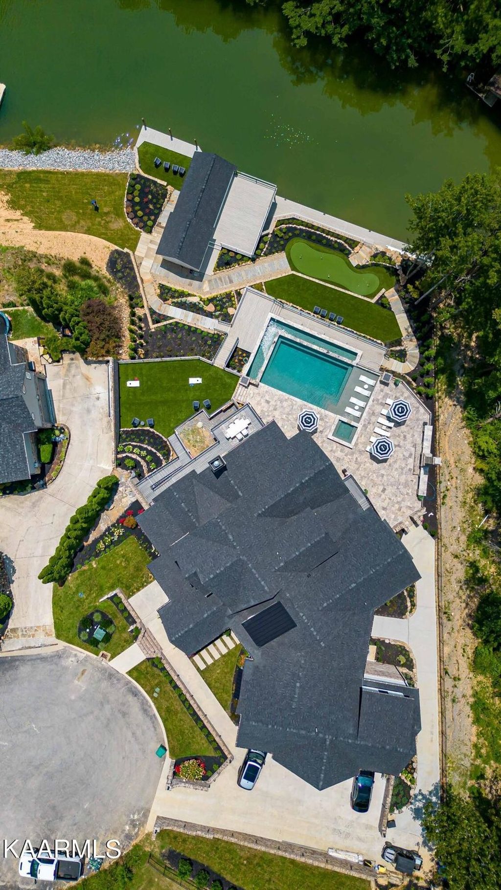 Awe inspiring residence with water views and privacy in knoxville tennessee listed at 5. 495 million 50