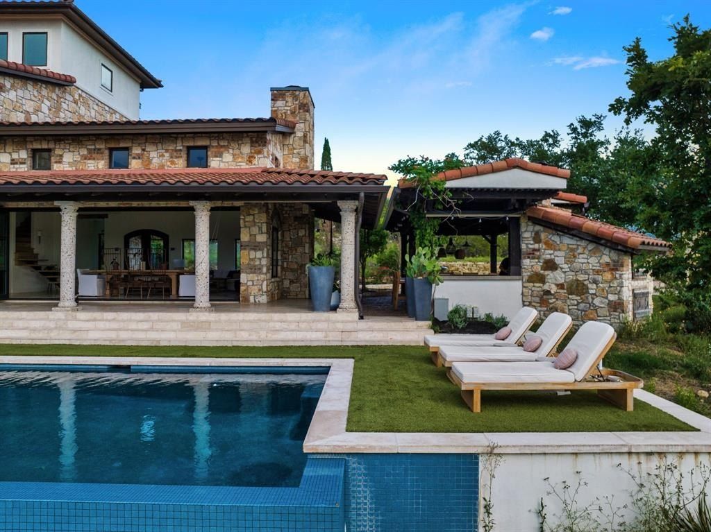 Captivating blend of modern and rustic italian farmhouse retreat in scenic hill country spicewood now available for 3. 2 million 25