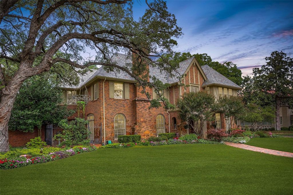 Early english revival masterpiece 1930 home by architect joseph pelich listed at 2. 595 million in fort worth texas 38