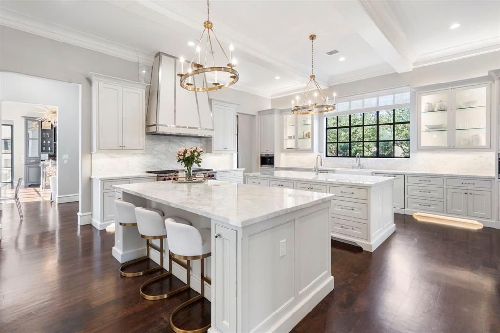 Elegant custom home with breathtaking views of georgian row park in the woodlands texas listed at 4. 495 million 13