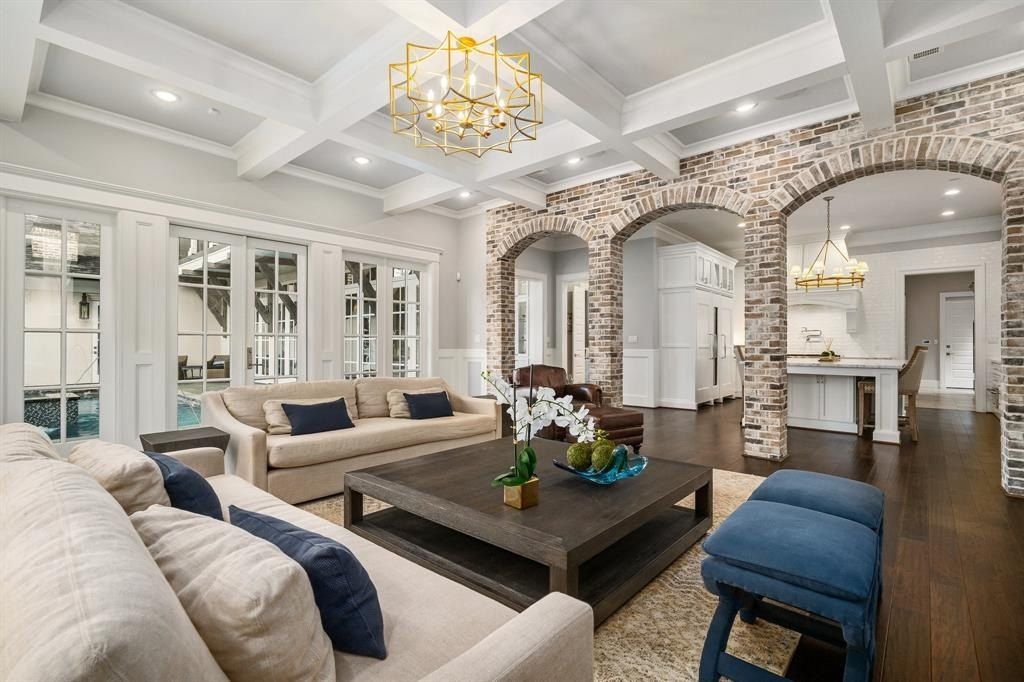 Elegant grand estate with traditional charm for private entertaining in the woodlands texas listed at 4. 35 million 11