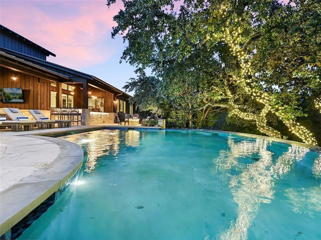 Elegant hilltop custom home in gated waterfront community of spicewood offered at 3. 195 million 34