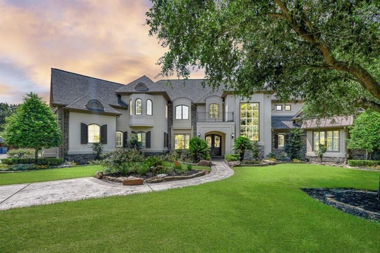 Elegant Katy, Texas Property Boasts Stylish Modern Home and Private Resort-Style Pool, Priced at $1.685 Million
