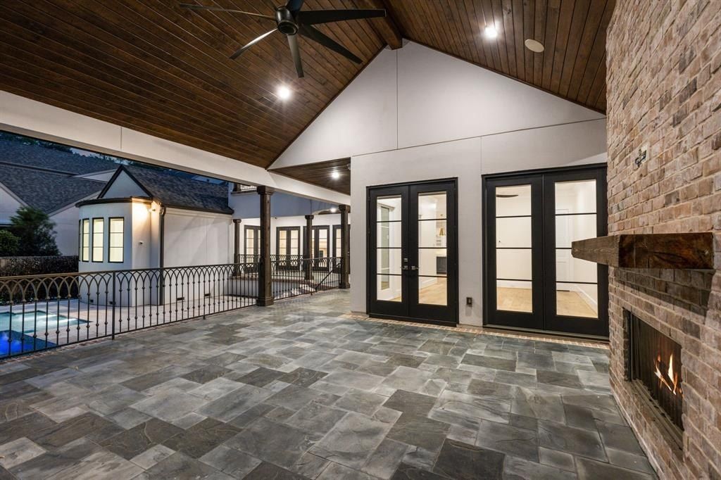 Elegant modern residence with timeless charm in the woodlands texas offered at 2. 999 million 39 2