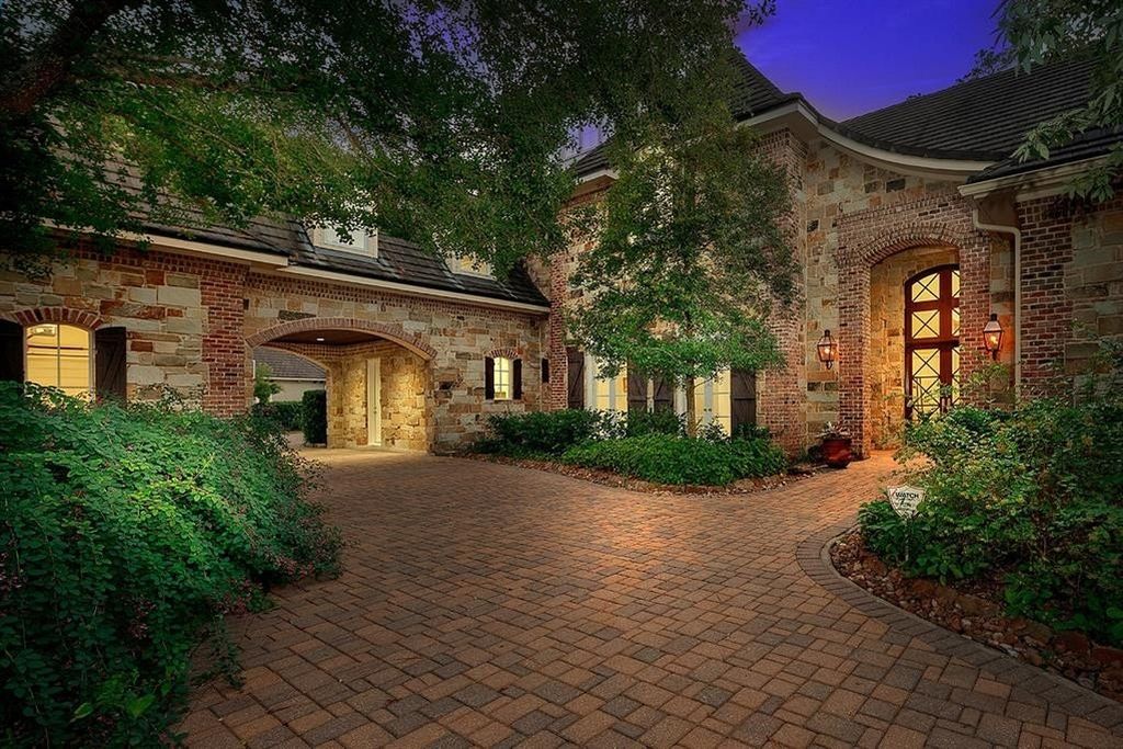 Exceptional custom home along player golf course in gated gary glen the woodlands texas available for 2. 898 million 3