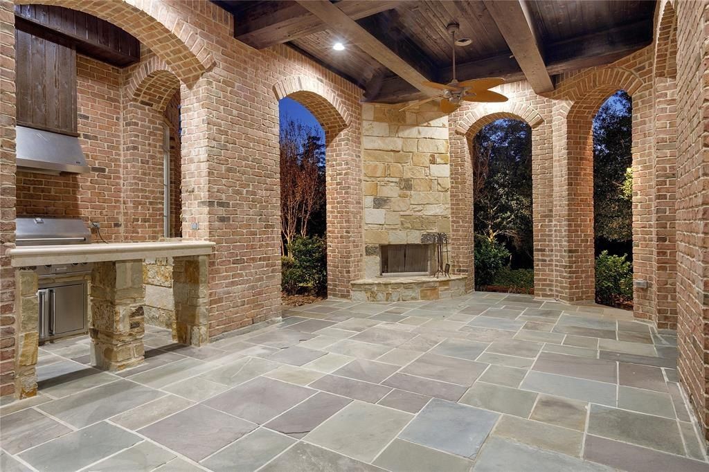 Exceptional custom home along player golf course in gated gary glen the woodlands texas available for 2. 898 million 48