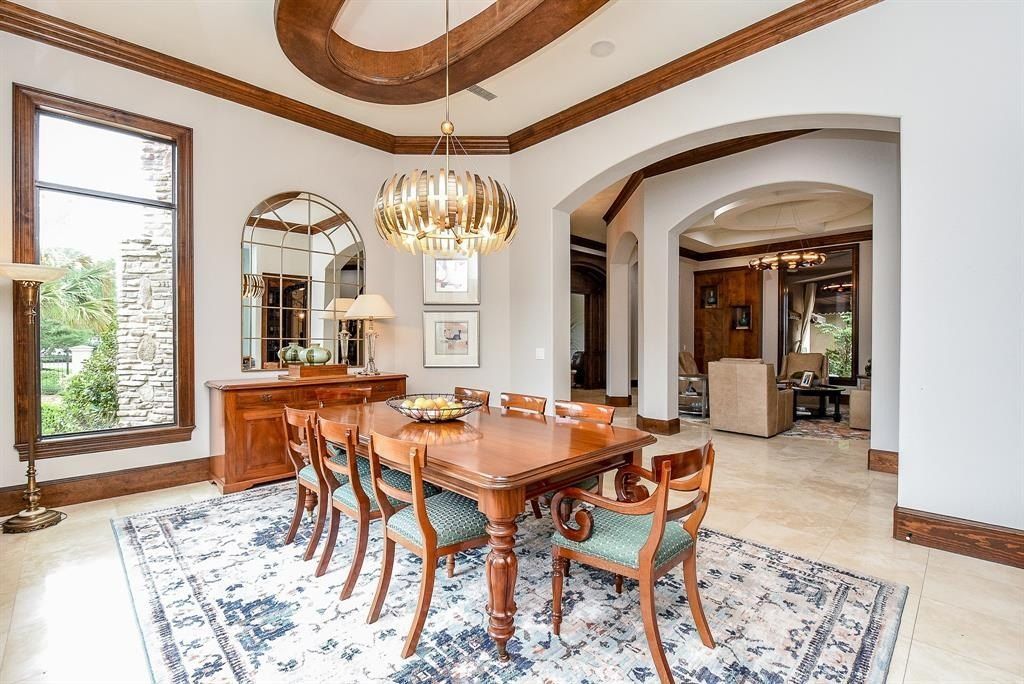 Exquisite living on expansive one acre estate in the woodlands texas ideal for entertaining listed at 2. 975 million 6