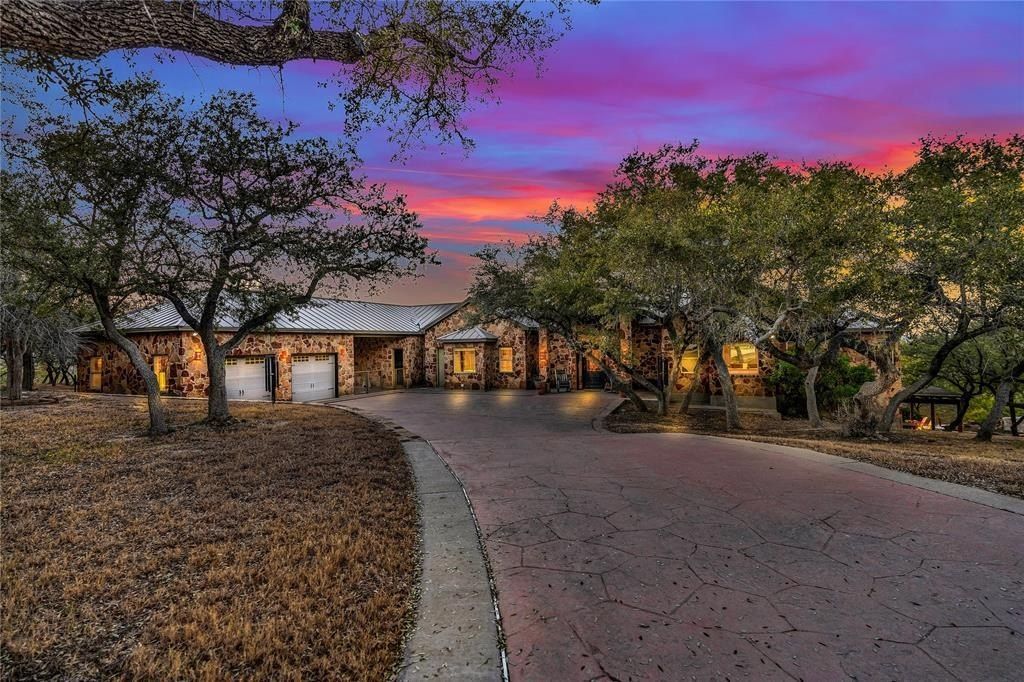 Harmonizing tranquil natural beauty with modern luxuries expansive 27 acre spicewood estate listed at 3. 299 million 13