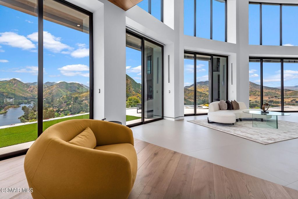 Lake vista estate where unparalleled views and european contemporary design redefine luxury living at 6999950 10