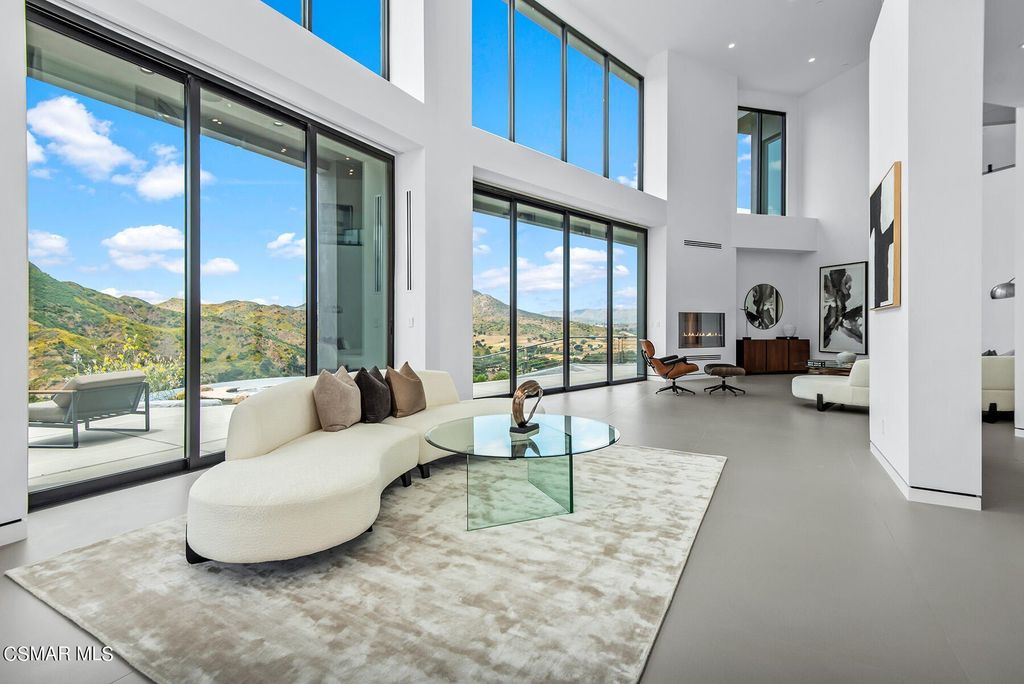 Lake vista estate where unparalleled views and european contemporary design redefine luxury living at 6999950 11