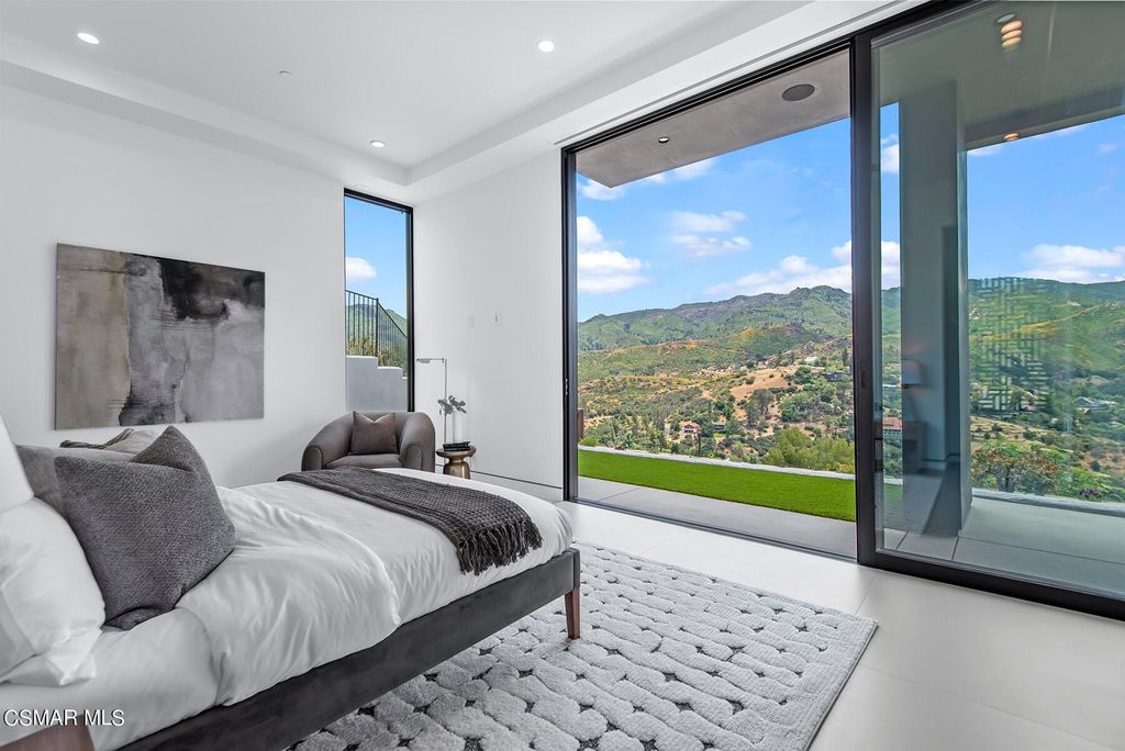 Lake vista estate where unparalleled views and european contemporary design redefine luxury living at 6999950 31