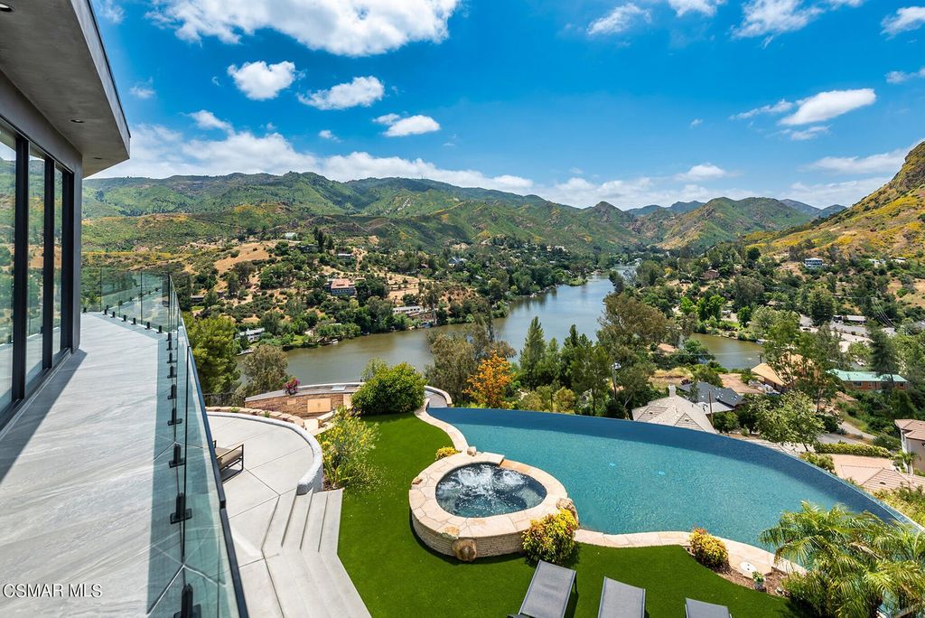 Lake vista estate where unparalleled views and european contemporary design redefine luxury living at 6999950 37