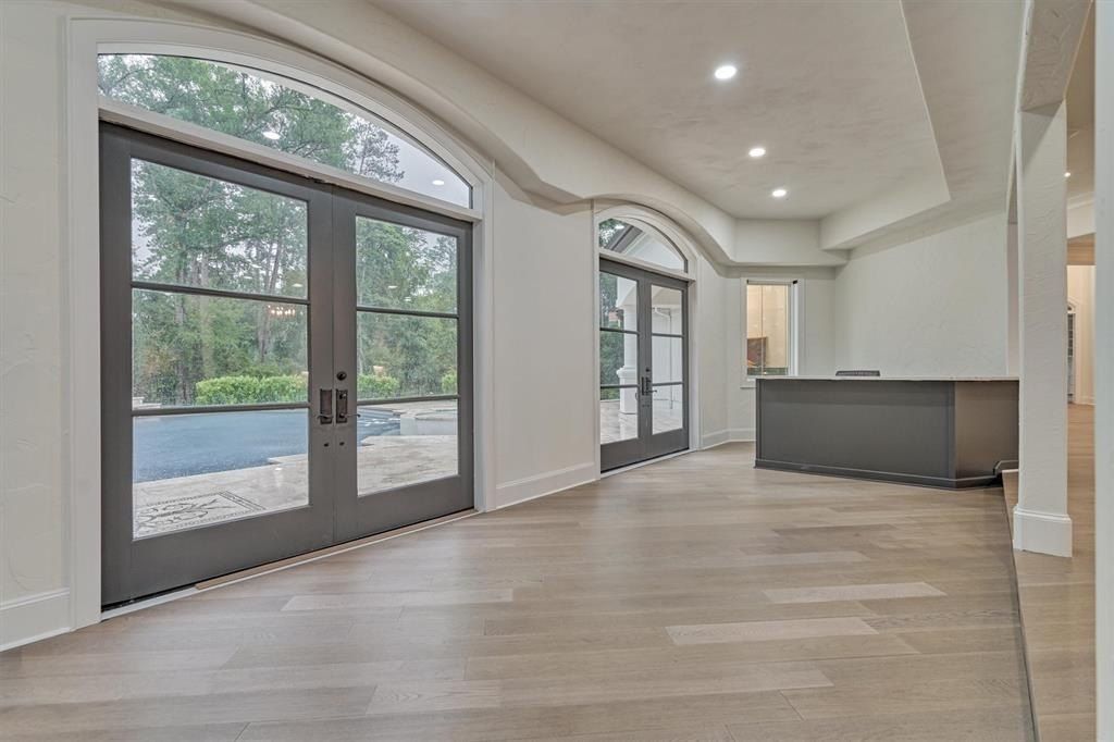 Lavishly renovated property offering a luxurious lifestyle in the woodlands texas listed at 2. 95 million 19