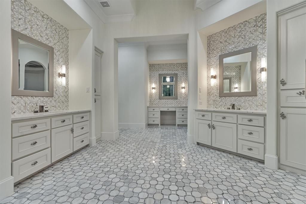 Lavishly renovated property offering a luxurious lifestyle in the woodlands texas listed at 2. 95 million 23