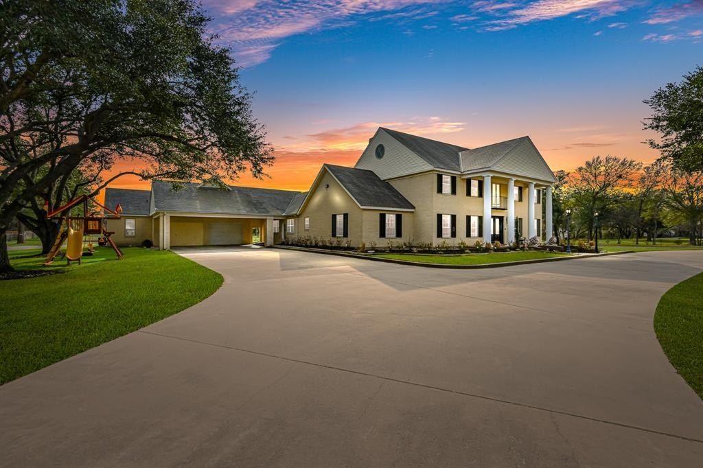 Luxurious 2. 25 million listing remodeled home in central katy highlighting modern upgrades and opulent features 3