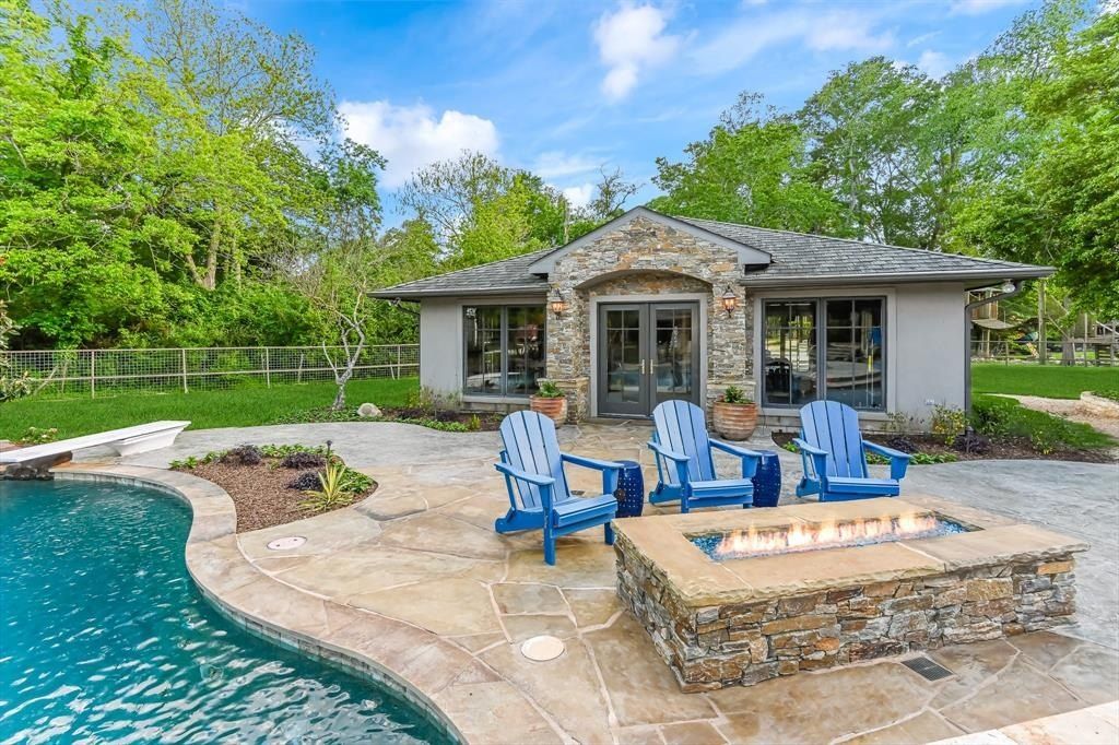 Luxurious custom estate set on expansive 3 acres in katy texas asking 2. 85 million 19 1