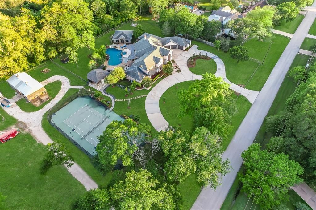 Luxurious custom estate set on expansive 3 acres in katy texas asking 2. 85 million 3
