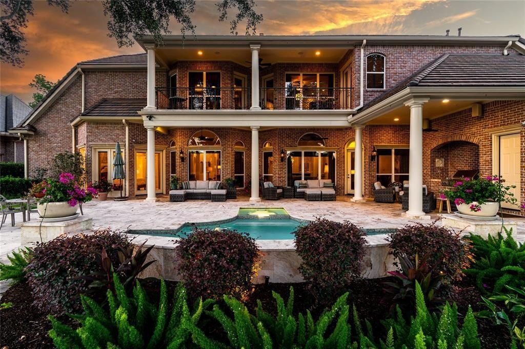 Luxurious custom home with breathtaking golf course views in sugar land priced at 3 million 2