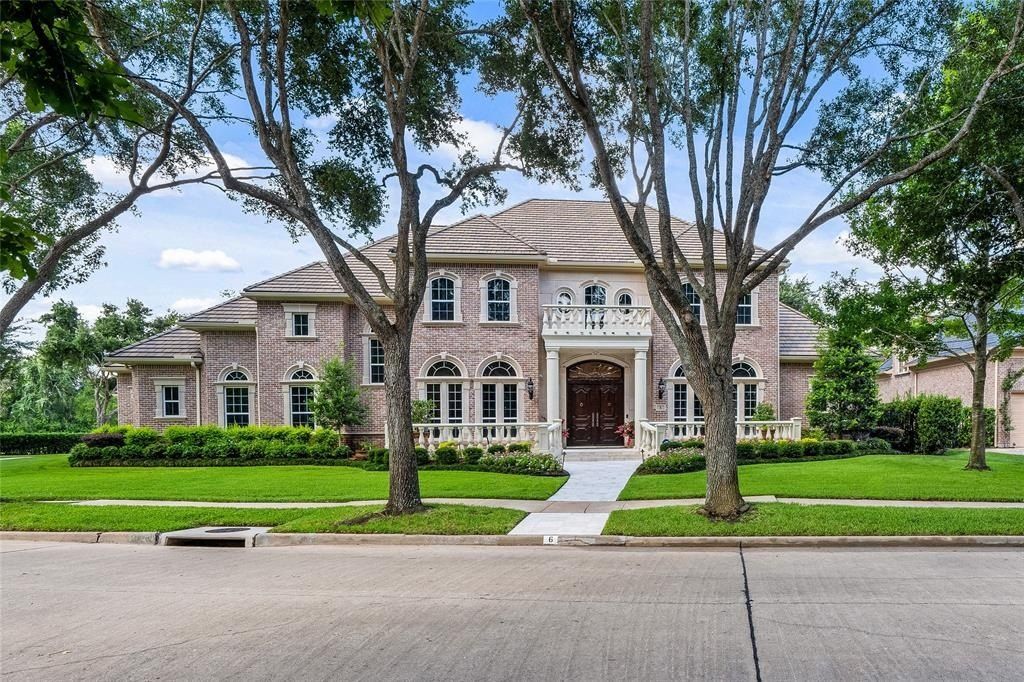 Luxurious custom home with breathtaking golf course views in sugar land priced at 3 million 5