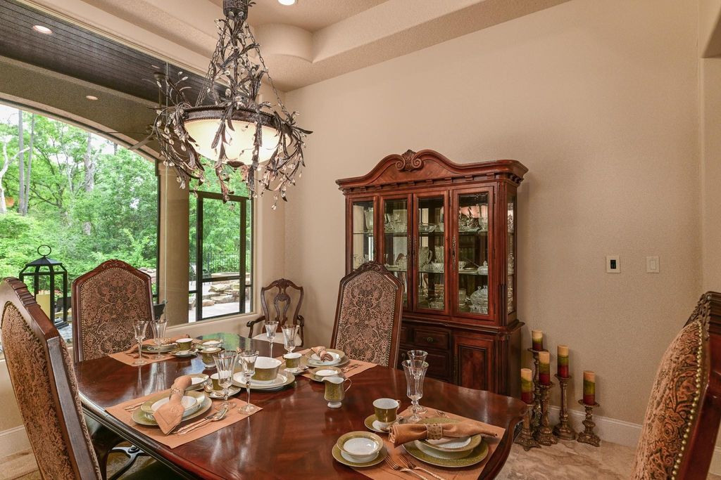 Luxurious montgomery texas home perfect for entertaining priced at 1. 4 million 7