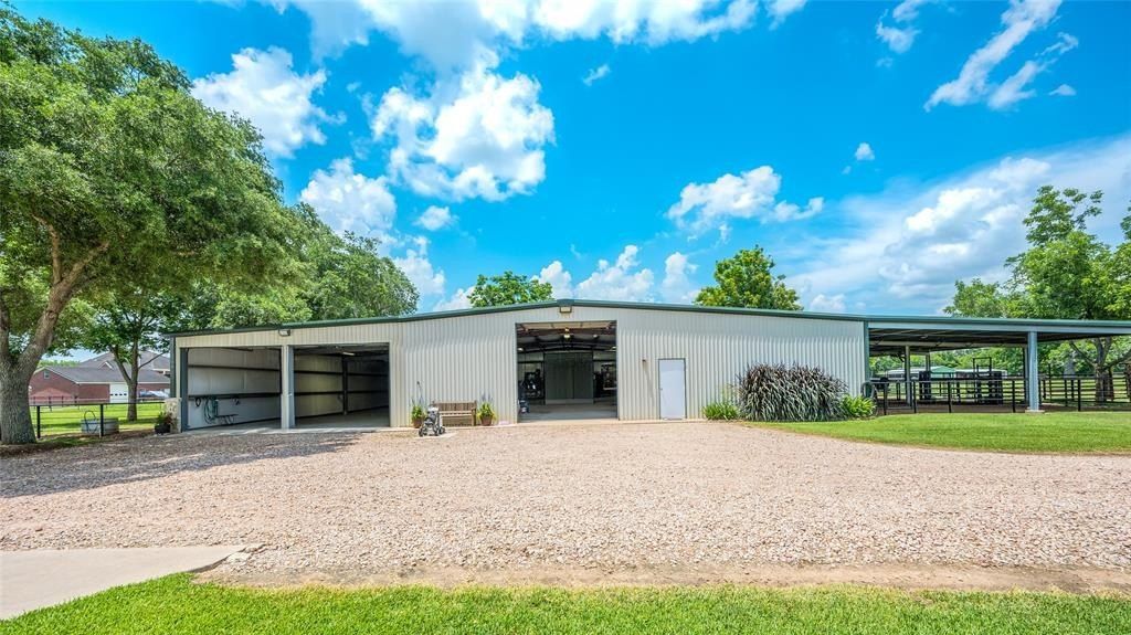 Luxurious rural retreat circle h ranch in richmond texas hits the market at 8. 9 million 35