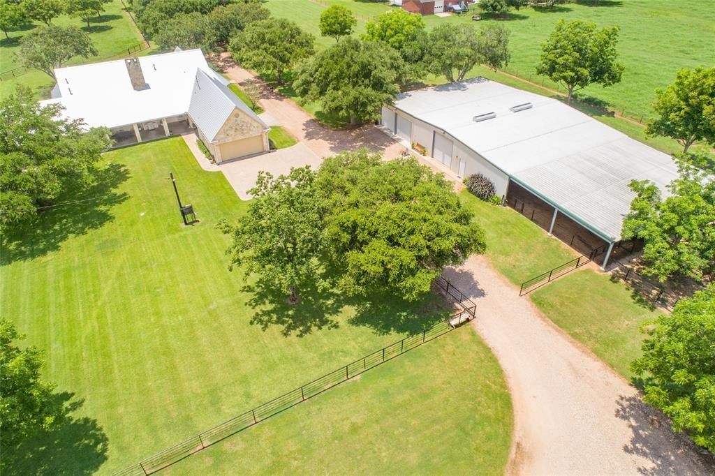 Luxurious rural retreat circle h ranch in richmond texas hits the market at 8. 9 million 40