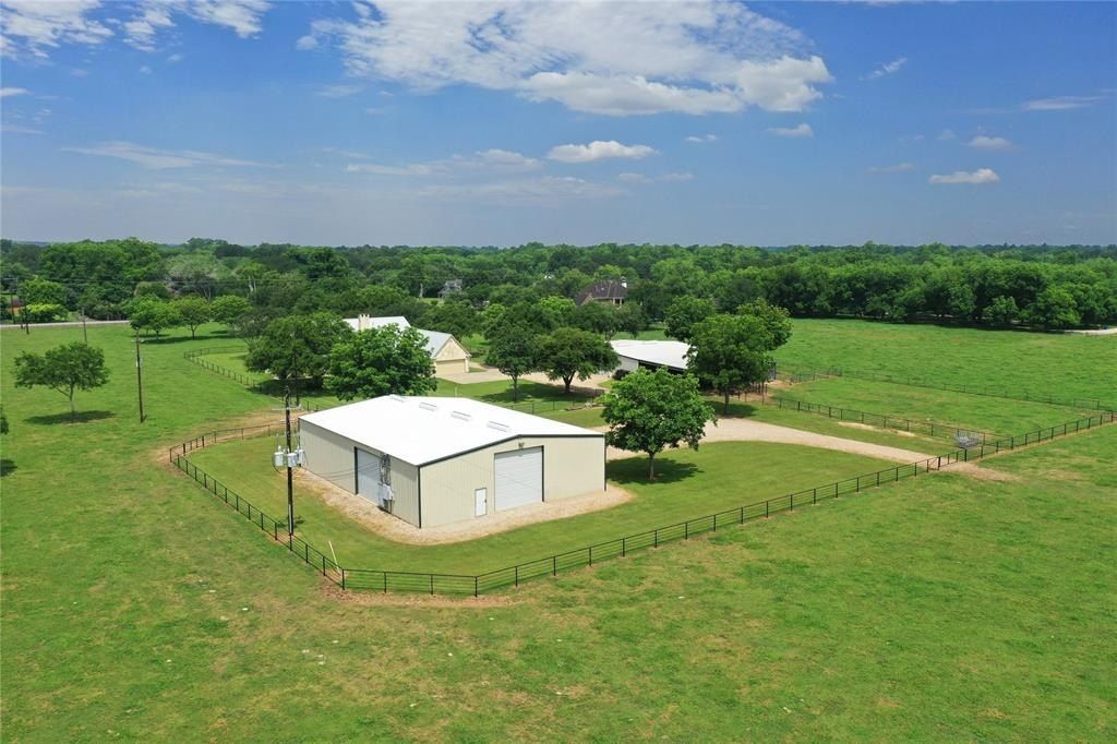 Luxurious rural retreat circle h ranch in richmond texas hits the market at 8. 9 million 42