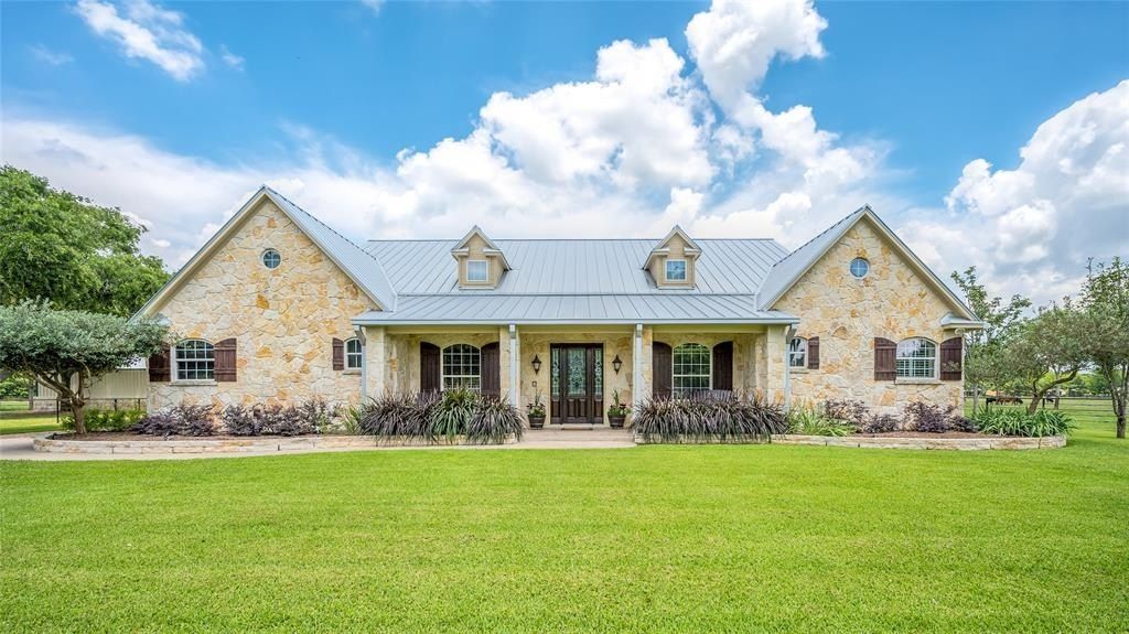 Luxurious rural retreat circle h ranch in richmond texas hits the market at 8. 9 million 5