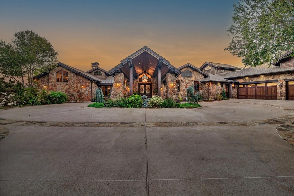 Mabank’s Breathtaking Lakefront Home Hits the Market at $7.1 Million