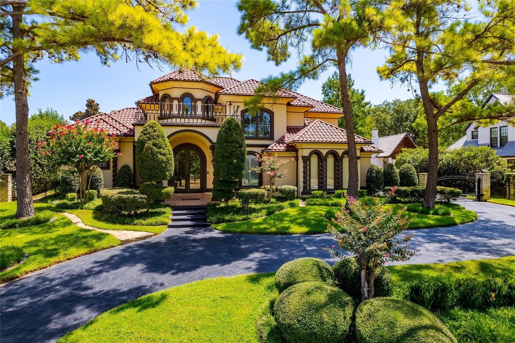Mediterranean Haven in Prestigious Montclair Parc, Colleyville: Priced at $2.5 Million and Showcasing Enchanting Views