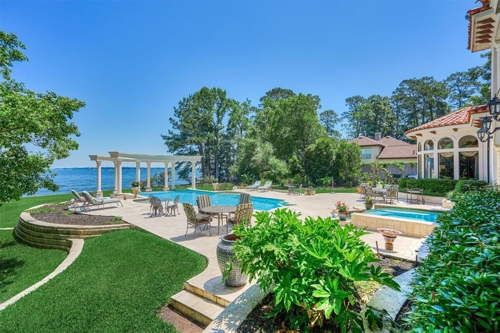 Mediterranean waterfront villa on lake conroe in montgomery asking 4. 495 million 10