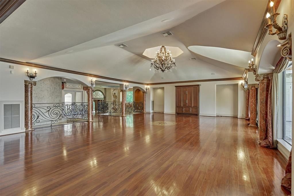 Mediterranean waterfront villa on lake conroe in montgomery asking 4. 495 million 37