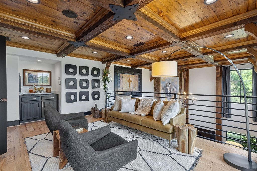 Newly renovated argyle home embodies sophistication and elegance asking 5. 25 million 29
