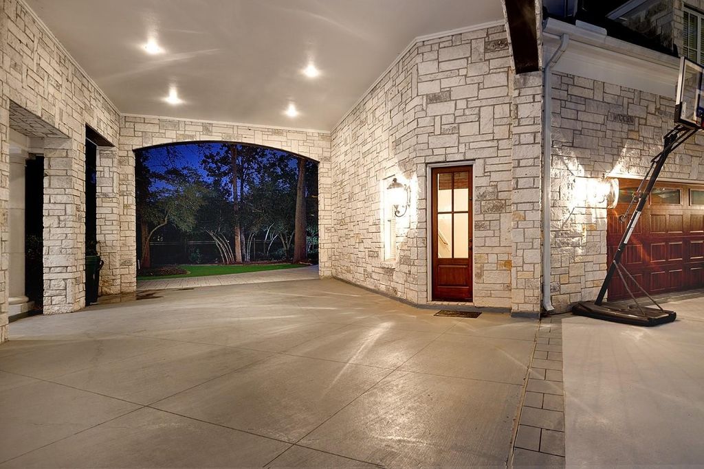 Opulent golf course view estate in exclusive carlton woods gated community the woodlands tx offered at 3. 725 million 49