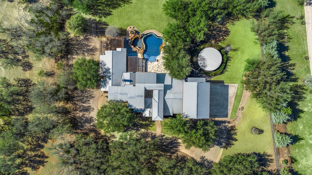Secluded elegance in spicewood a tranquil haven for elegant living and captivating entertaining listed at 3. 295 million 38