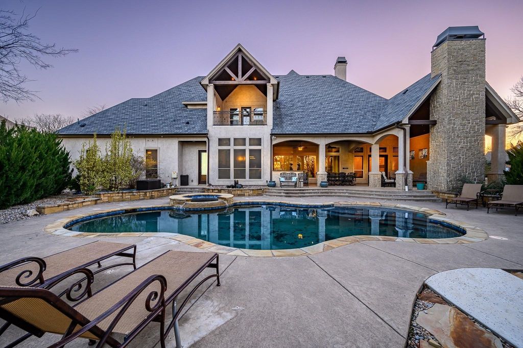 Sophisticated eagle mountain lake estate in fort worth available for 2299900 5