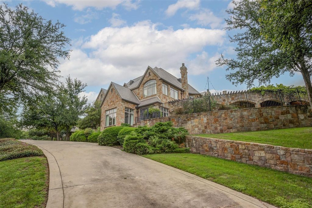 Sophisticated fort worth estate effortless entertaining on 2. 22 acres in gated mira vista a masterpiece of design listed at 4. 495 million 3
