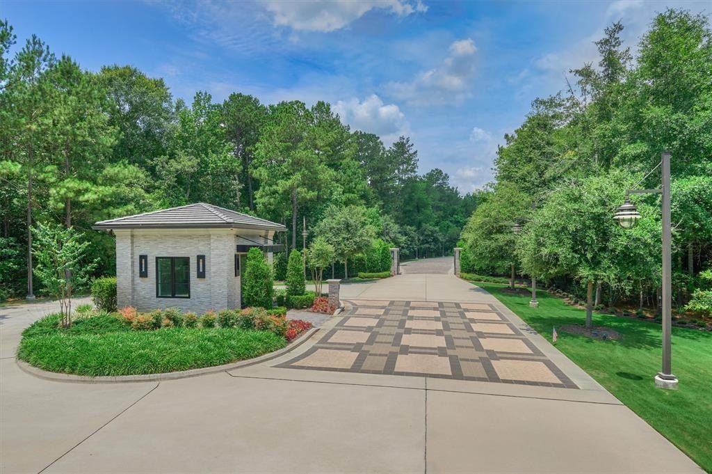Sophisticated home resting on 1. 75 acres alongside the 18th hole of woodforest golf club montgomery listed at 4. 1 million 50