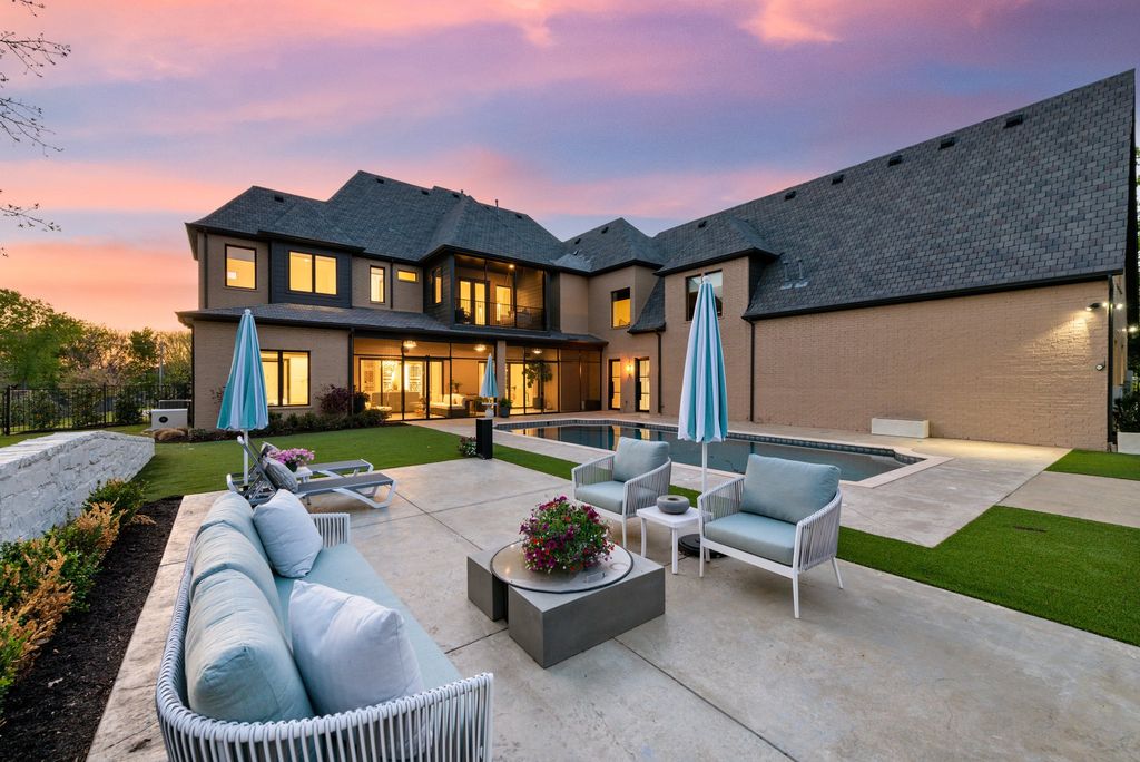 Southlake estate balancing country living and urban convenience offered at 4899999 million 43