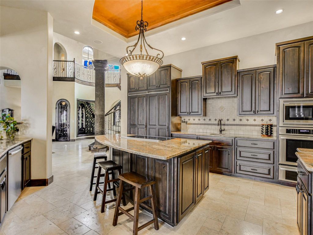 Spicewood waterfront luxury private estate with golf course views in barton creek lakeside offered at 3. 175 million 14