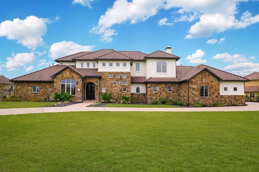 Stunning 2 story home with breathtaking scenic views in austin texas listing at 2. 8 million 5