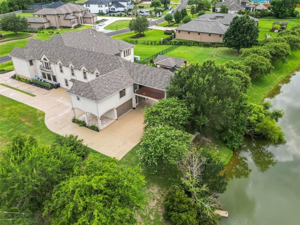 Stunning home with exceptional outdoor living space listed at 2. 2 million in spring texas 5