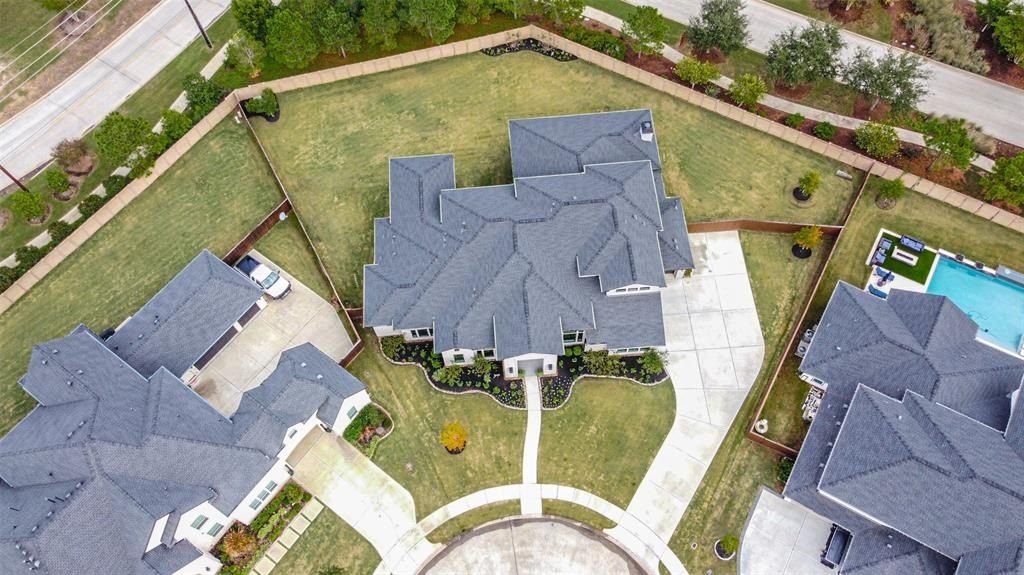 Stunning home with grand open concept in katy texas hits the market at 1. 5 million 49