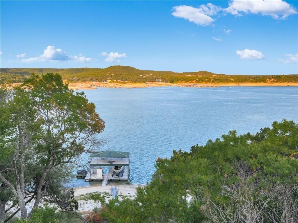 Stunning jauregui designed estate in the peninsula on north lake shore lake travis jonestown listed at 6. 99 million 36