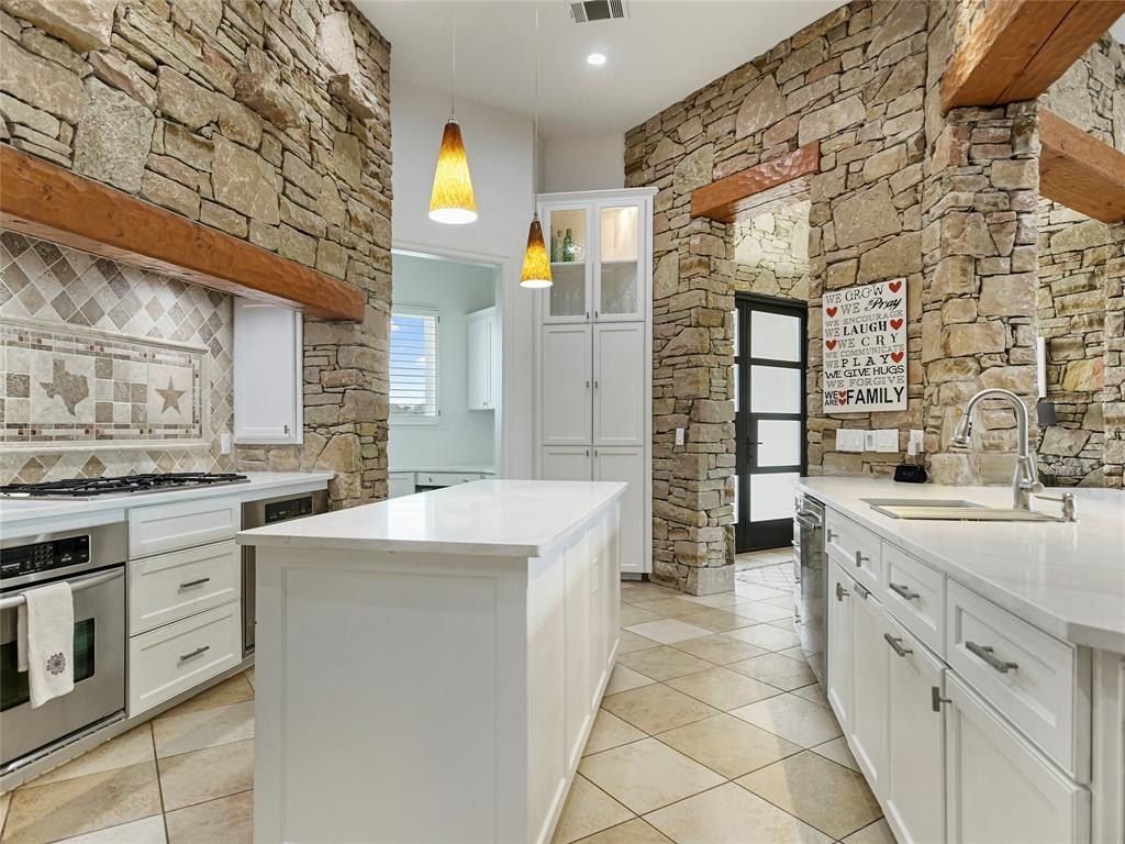 Thoughtfully remodeled elegance: contemporary design meets comfortable living in austin, texas offered at $2. 995 million