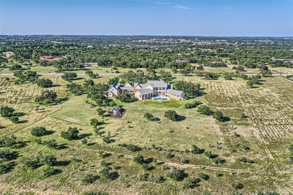 Tranquil sanctuary near vibrant austin texas estate listing for 4. 993 million 35