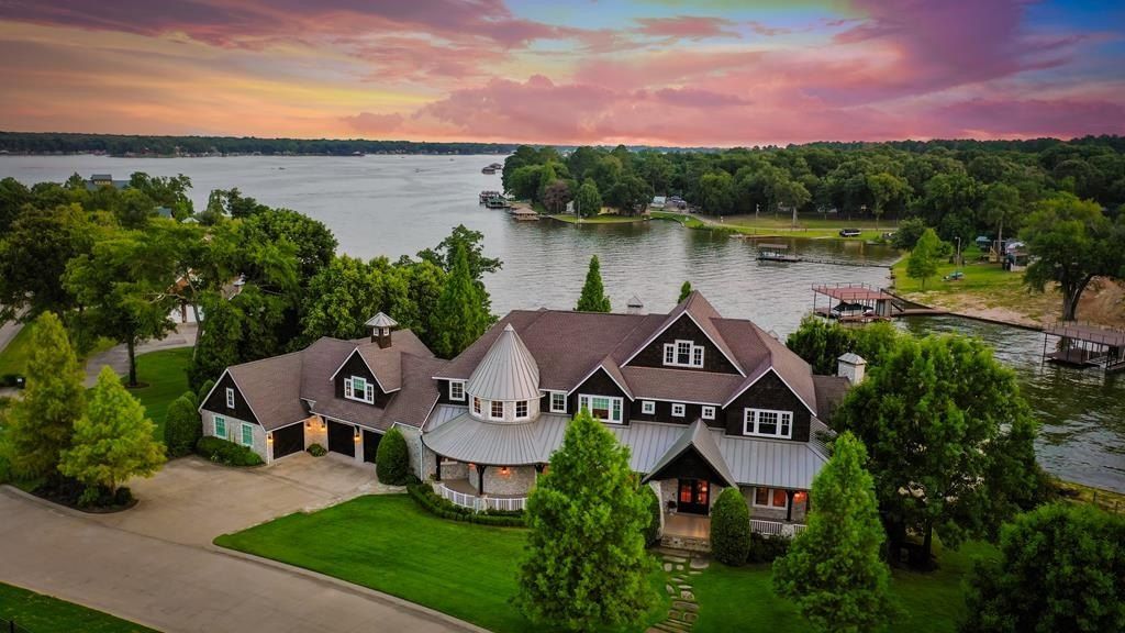 Tranquil Waterfront Haven in Mabank: Exceptional Property Listed at $5.5 Million