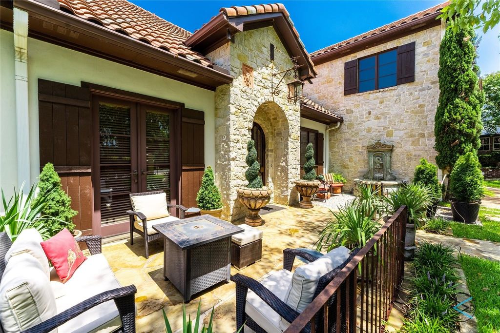 Tuscany inspired retreat in mabank a 3. 295 million gem boasting deep waterfront access on cedar creek lake 8